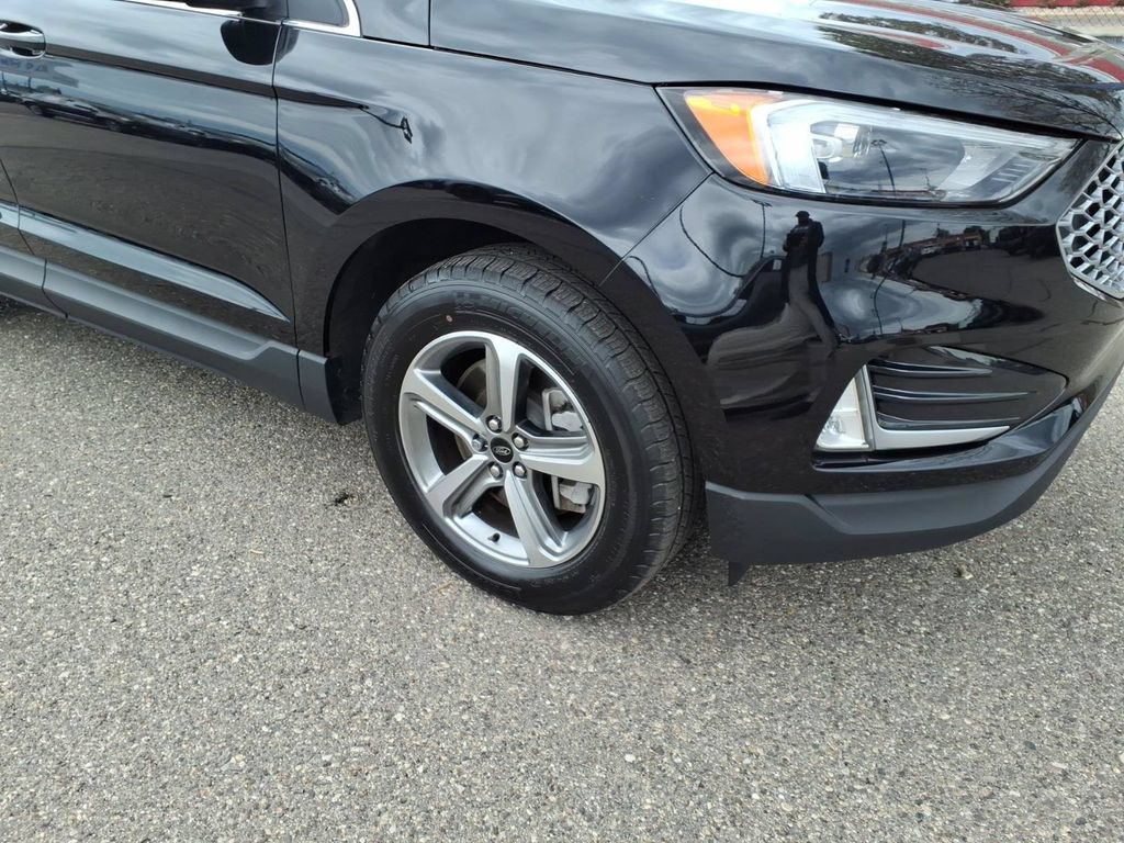 Certified 2024 Ford Edge SEL w/ Convenience Package AWD/4WD image 5