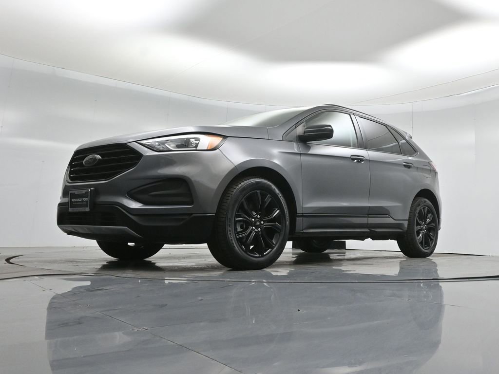 Certified 2022 Ford Edge SE w/ Black Appearance Package image 27