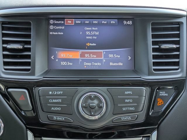 Used 2020 Nissan Pathfinder S FWD image 18