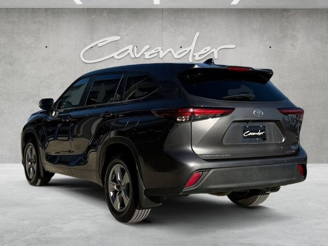 Used 2023 Toyota Highlander L image 3
