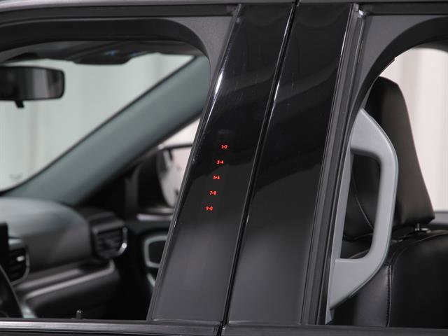 Certified 2021 Ford Explorer XLT w/ Equipment Group 202A image 5