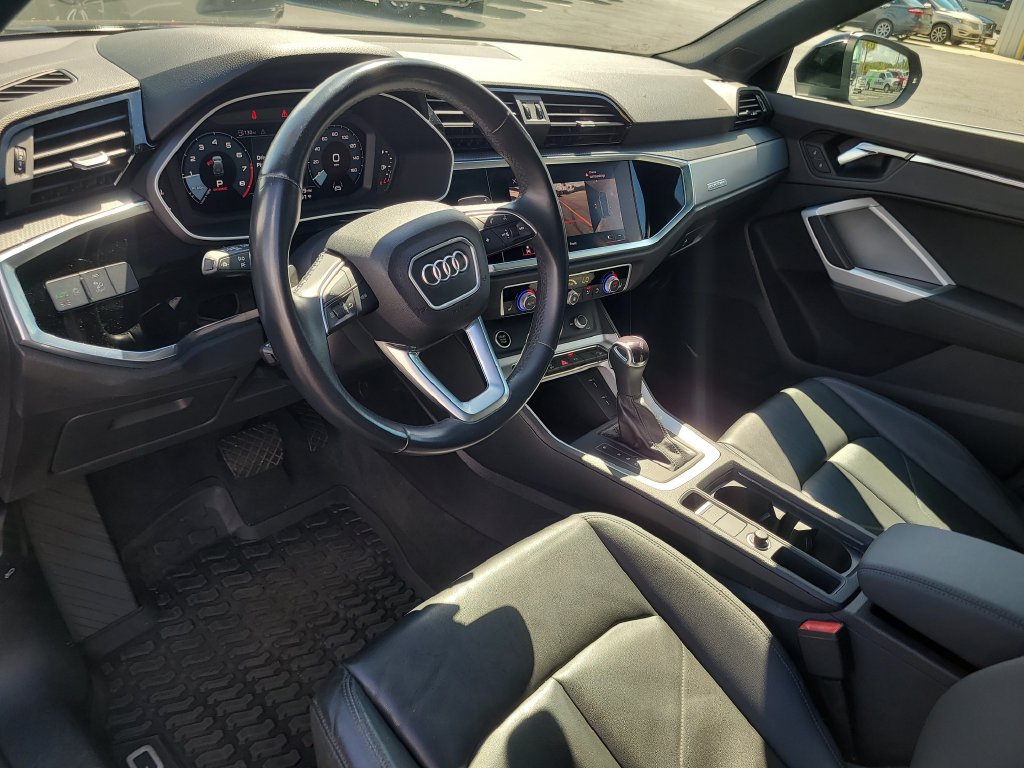 Used 2022 Audi Q3 2.0T Premium Plus w/ Premium Plus Package AWD/4WD image 15