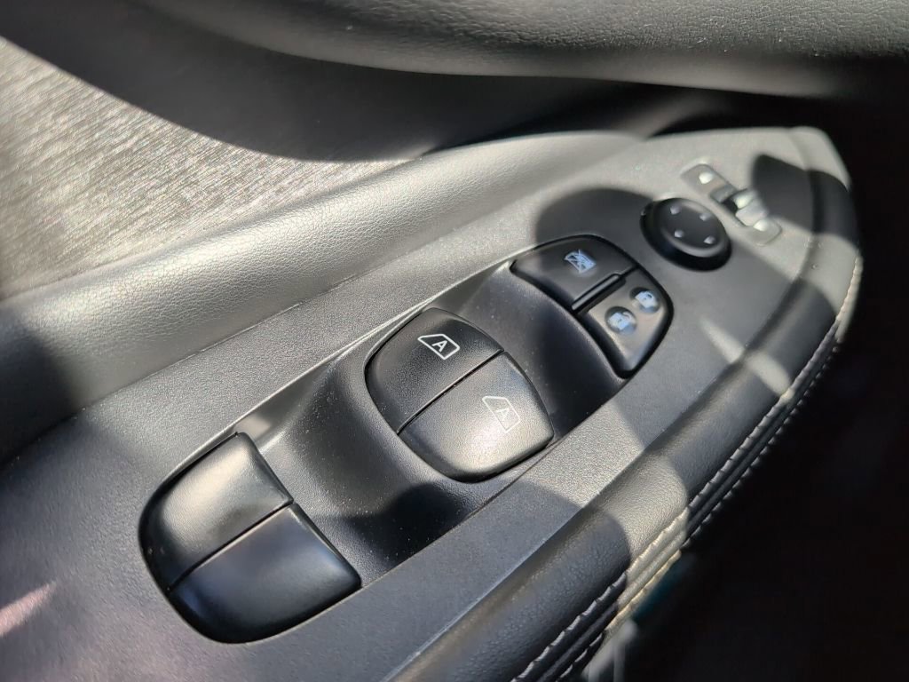 Used 2019 Nissan Murano S image 21