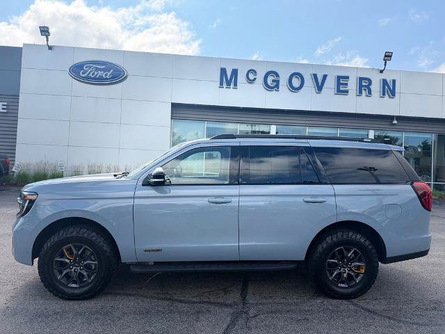 Certified 2025 Ford Expedition Tremor AWD/4WD image 3