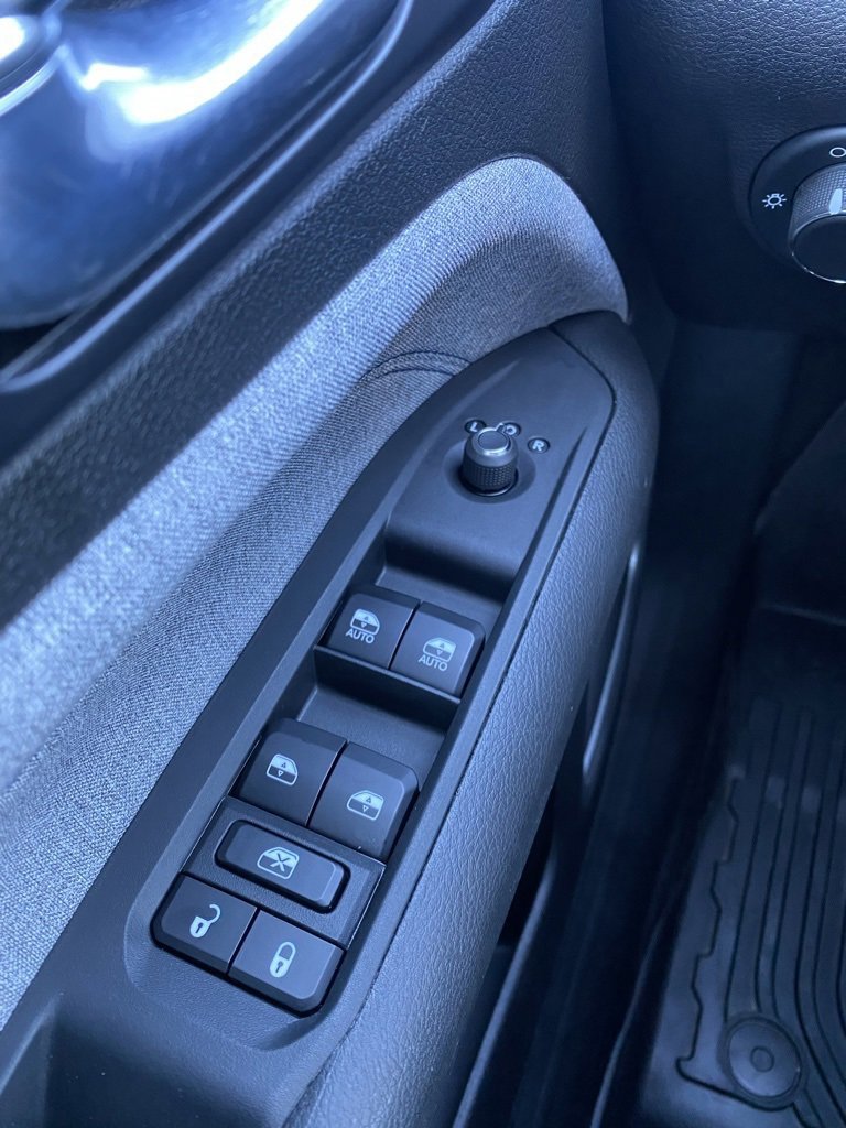 Used 2024 Jeep Compass Sport image 12