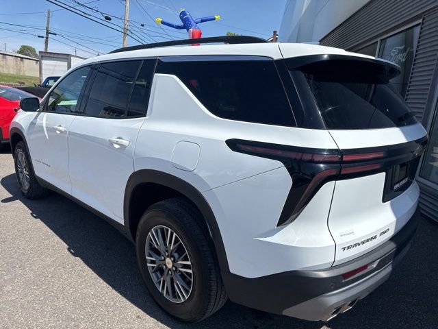 Used 2025 Chevrolet Traverse LT AWD/4WD image 8