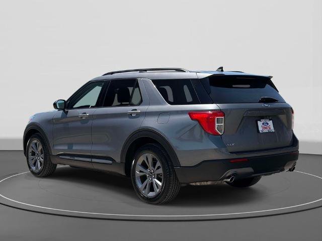 Certified 2023 Ford Explorer XLT w/ Equipment Group 202A RWD image 7