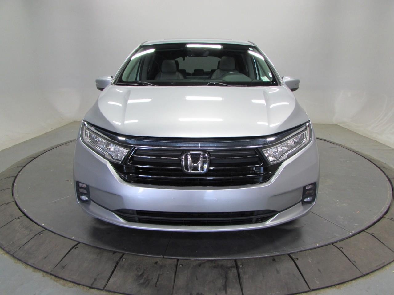 Used 2024 Honda Odyssey EX-L image 2