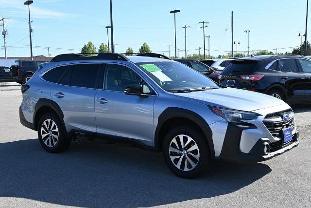 Used 2023 Subaru Outback Premium image 7