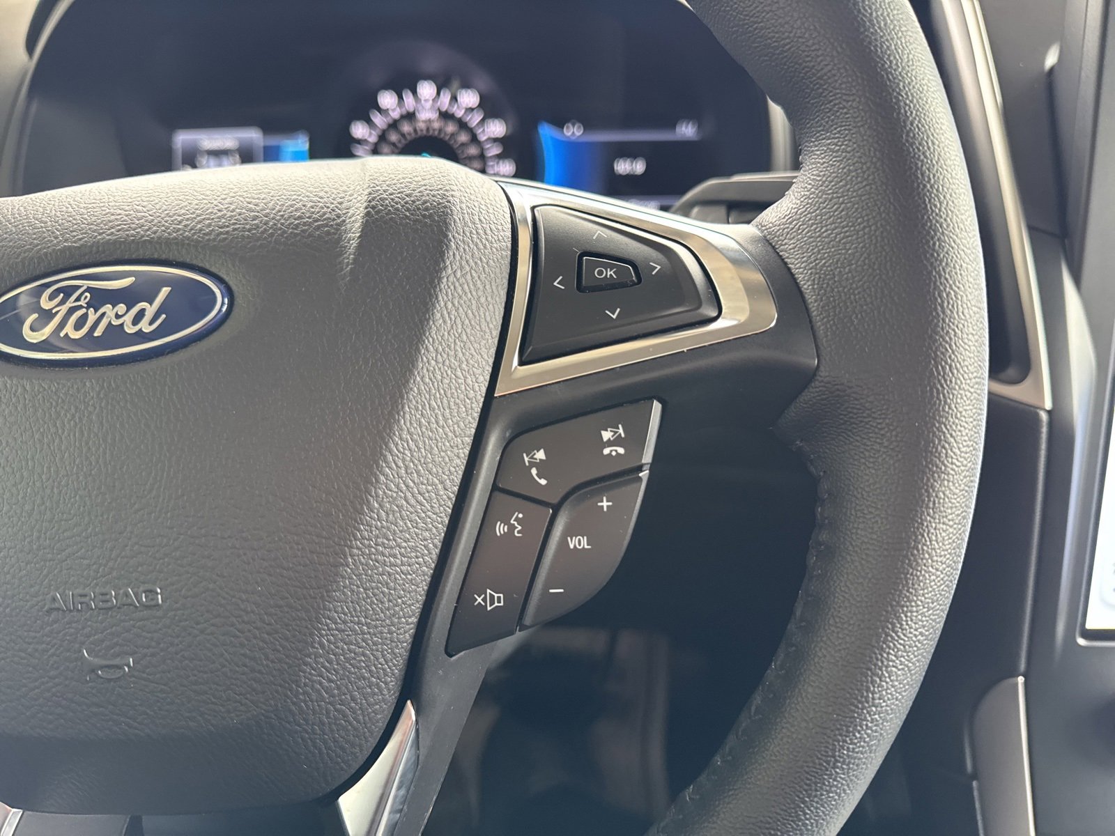 Certified 2024 Ford Edge SEL w/ Convenience Package image 28