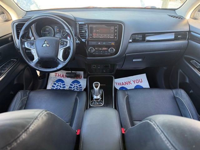 Used 2018 Mitsubishi Outlander 4WD Plug-In Hybrid image 17
