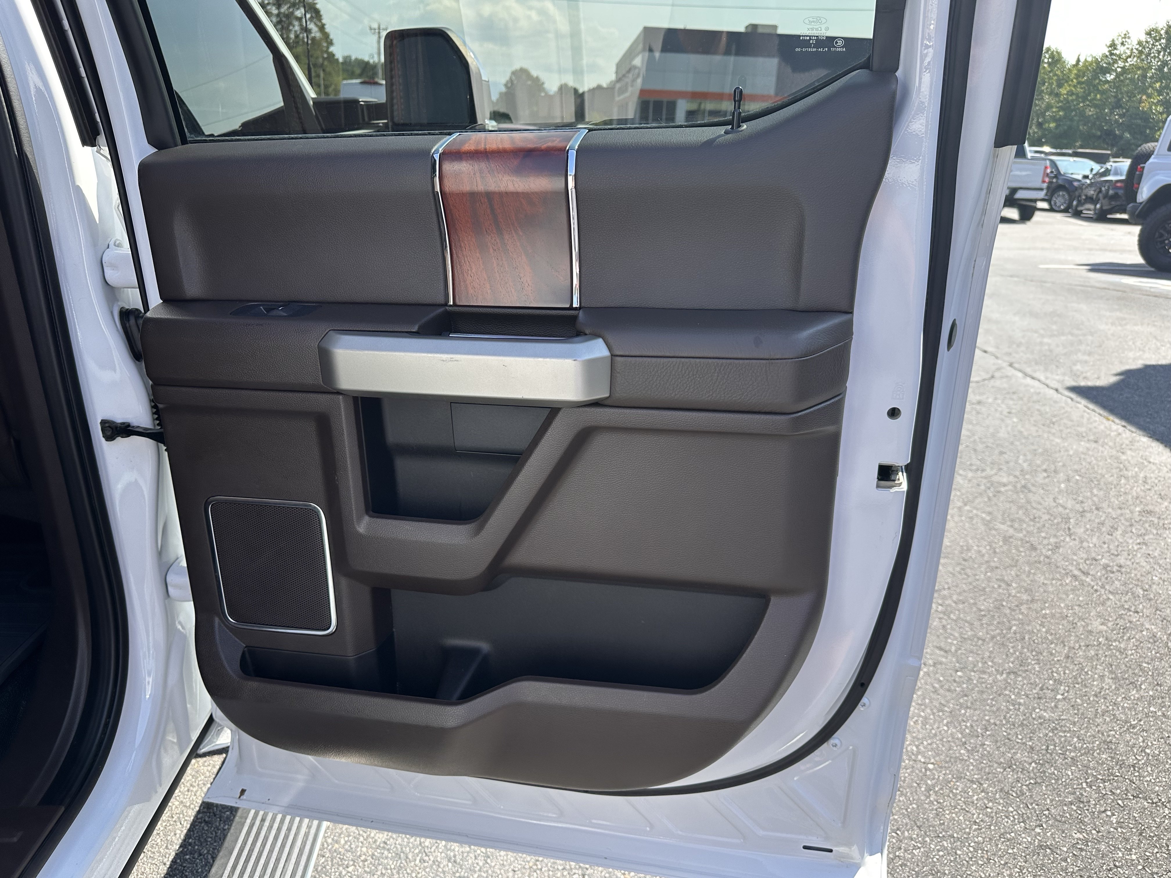 Certified 2022 Ford F250 King Ranch w/ Tremor Off-Road Package AWD/4WD image 18