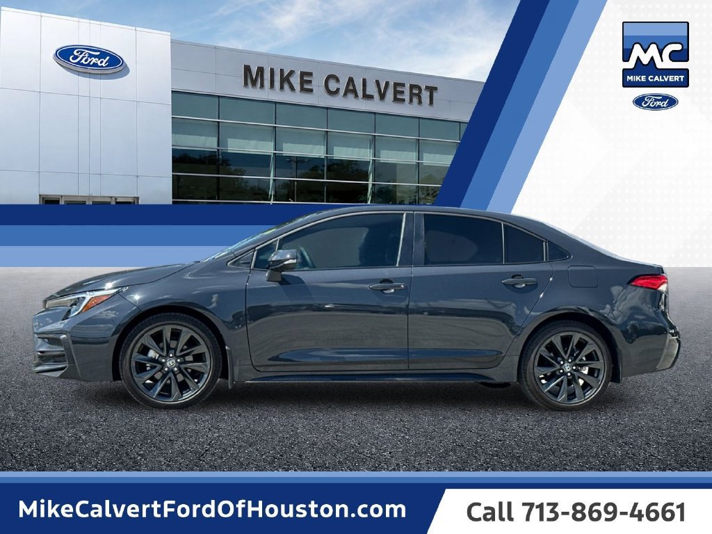 Used 2026 Toyota Corolla SE FWD image 2