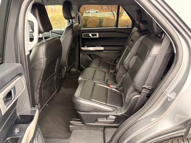 Certified 2024 Ford Explorer XLT w/ Equipment Group 202A image 11