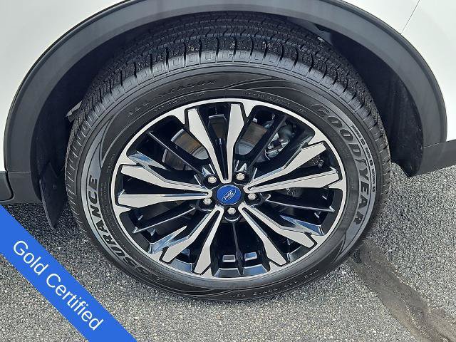 Certified 2022 Ford Escape SEL w/ SEL Stealth AWD Package image 33