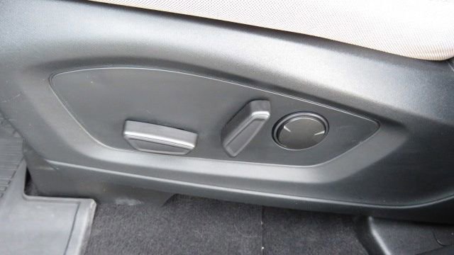 Certified 2021 Ford Explorer XLT image 20