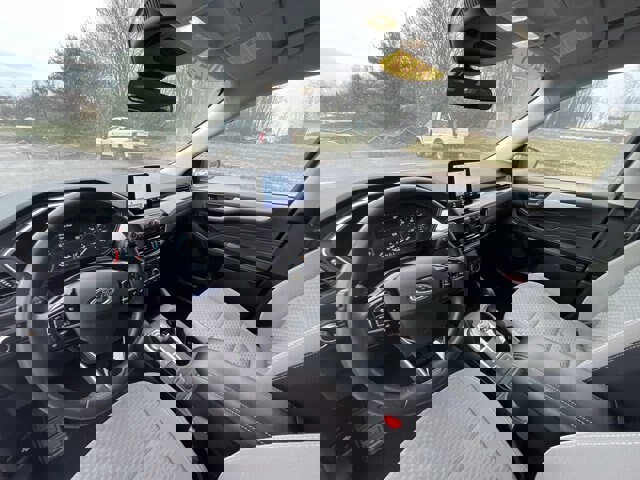 Certified 2022 Ford Escape SE w/ SE Sport Appearance Package image 7