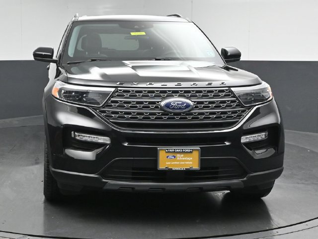 Certified 2024 Ford Explorer XLT w/ Equipment Group 202A AWD/4WD image 2