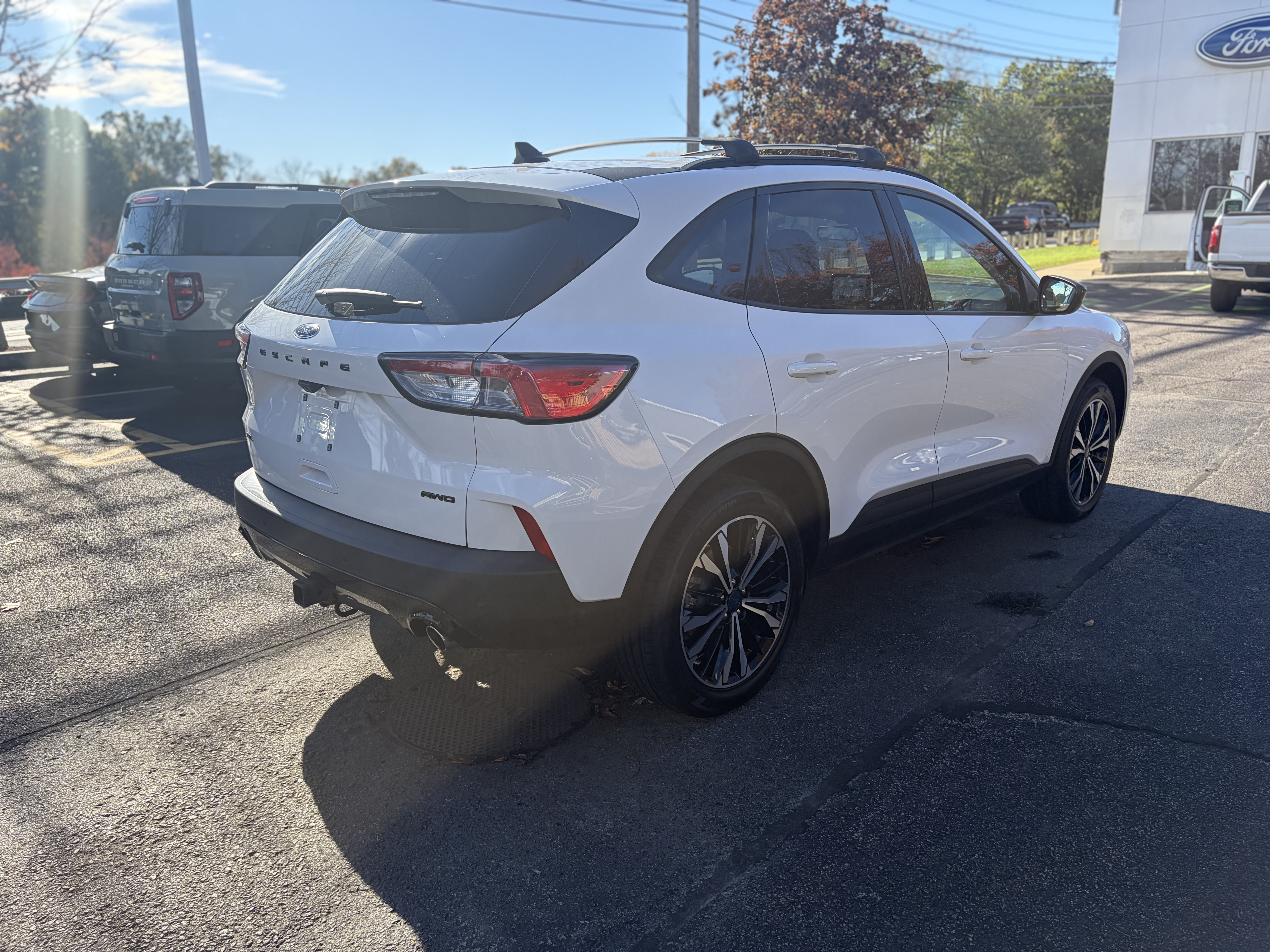 Certified 2022 Ford Escape SEL AWD/4WD image 5