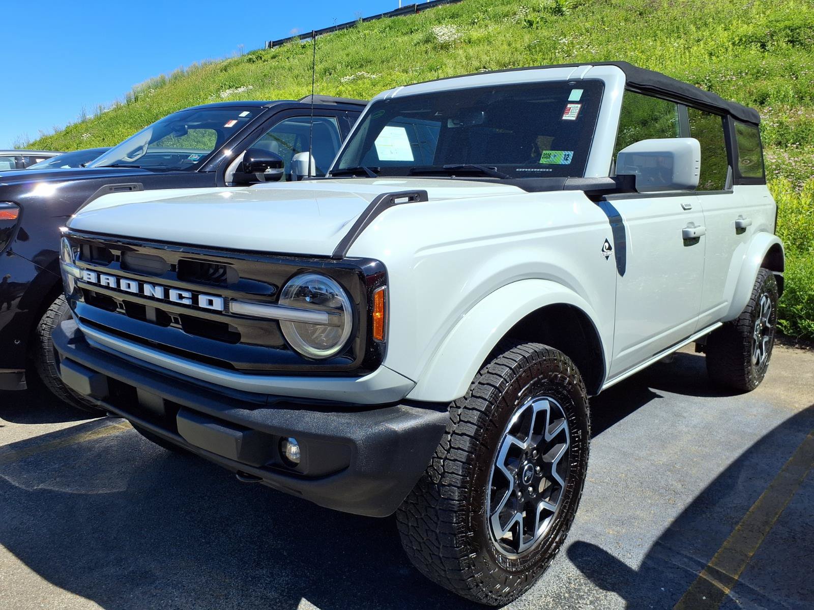 Certified 2022 Ford Bronco Outer Banks AWD/4WD image 3