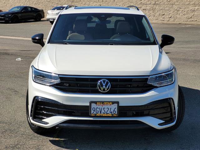 Used 2023 Volkswagen Tiguan SE R-Line AWD/4WD image 2