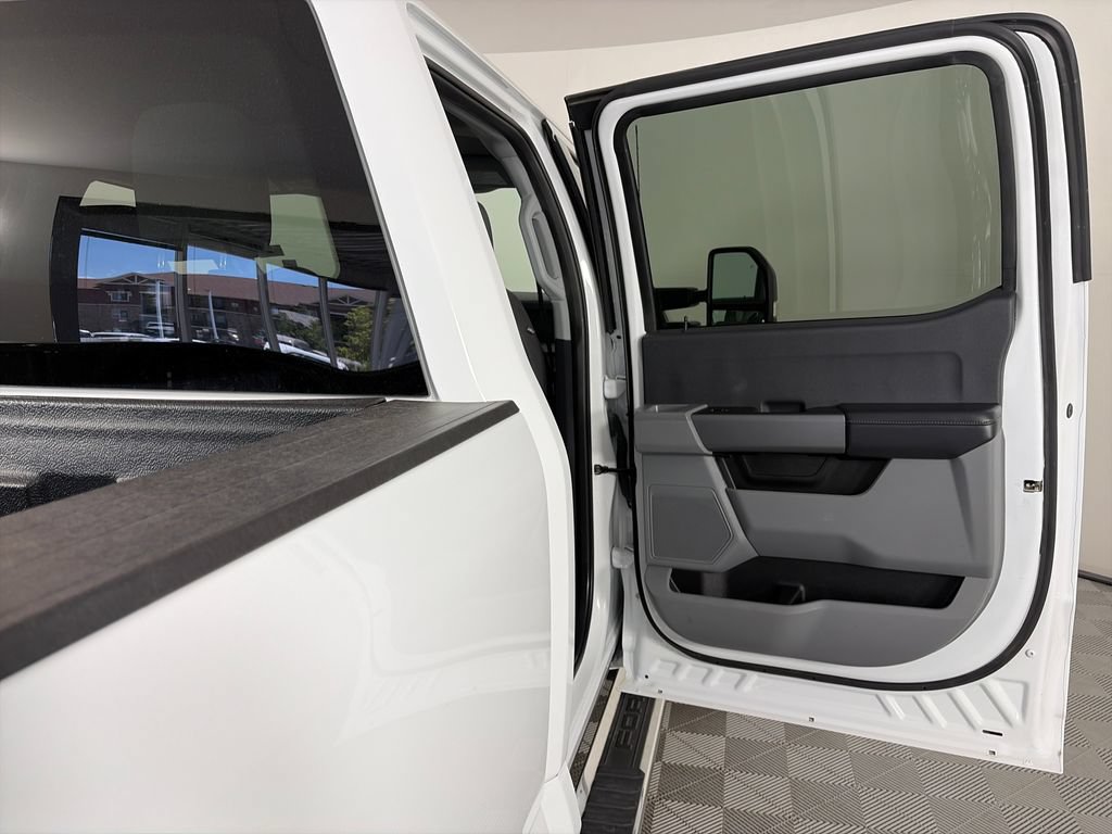 Certified 2025 Ford F250 XLT AWD/4WD image 27