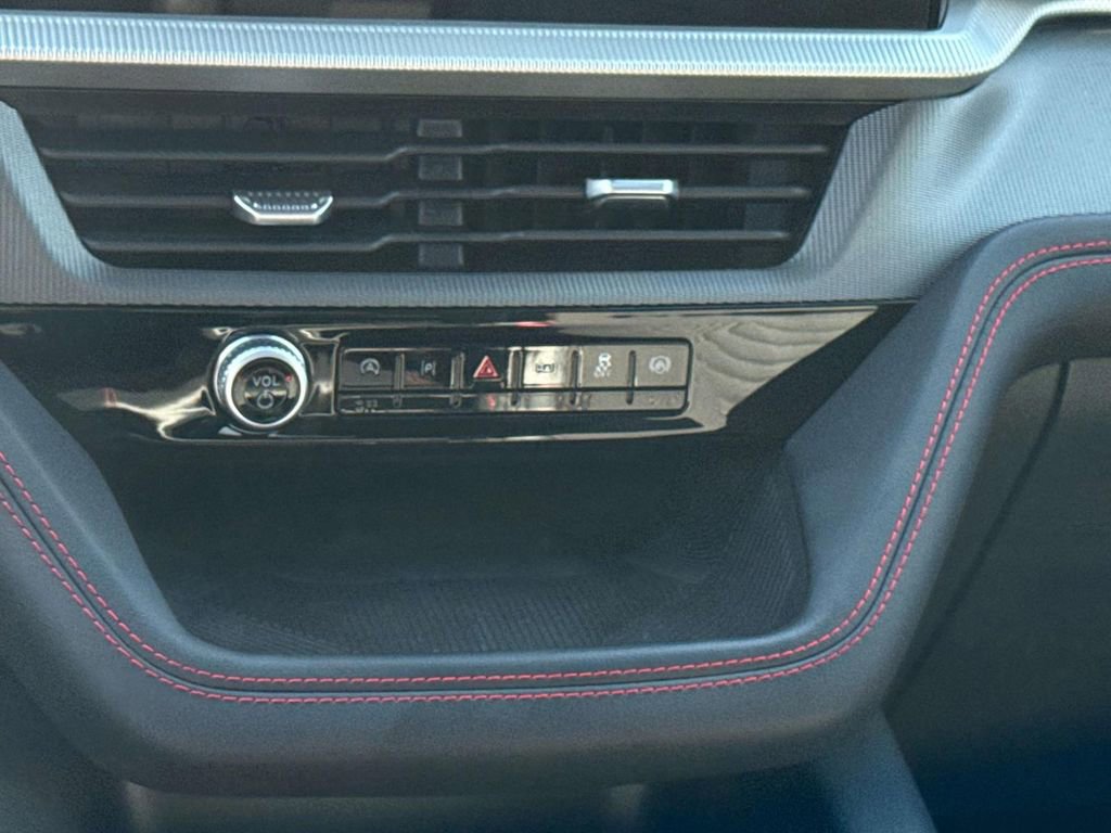 Certified 2026 Ford Explorer ST-Line w/ ST-Line Street Pack image 22