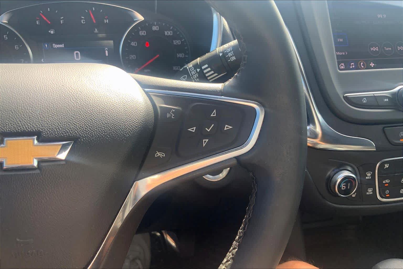 Used 2024 Chevrolet Equinox LT FWD image 25