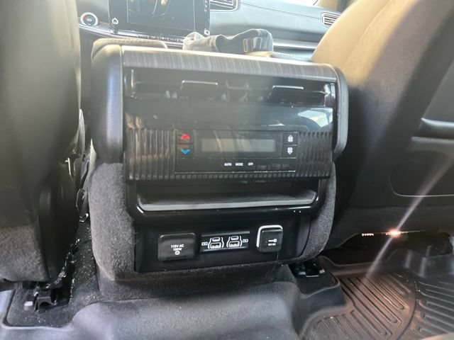 Used 2024 Jeep Wagoneer Series II w/ Advanced All Terrain Group AWD/4WD image 12