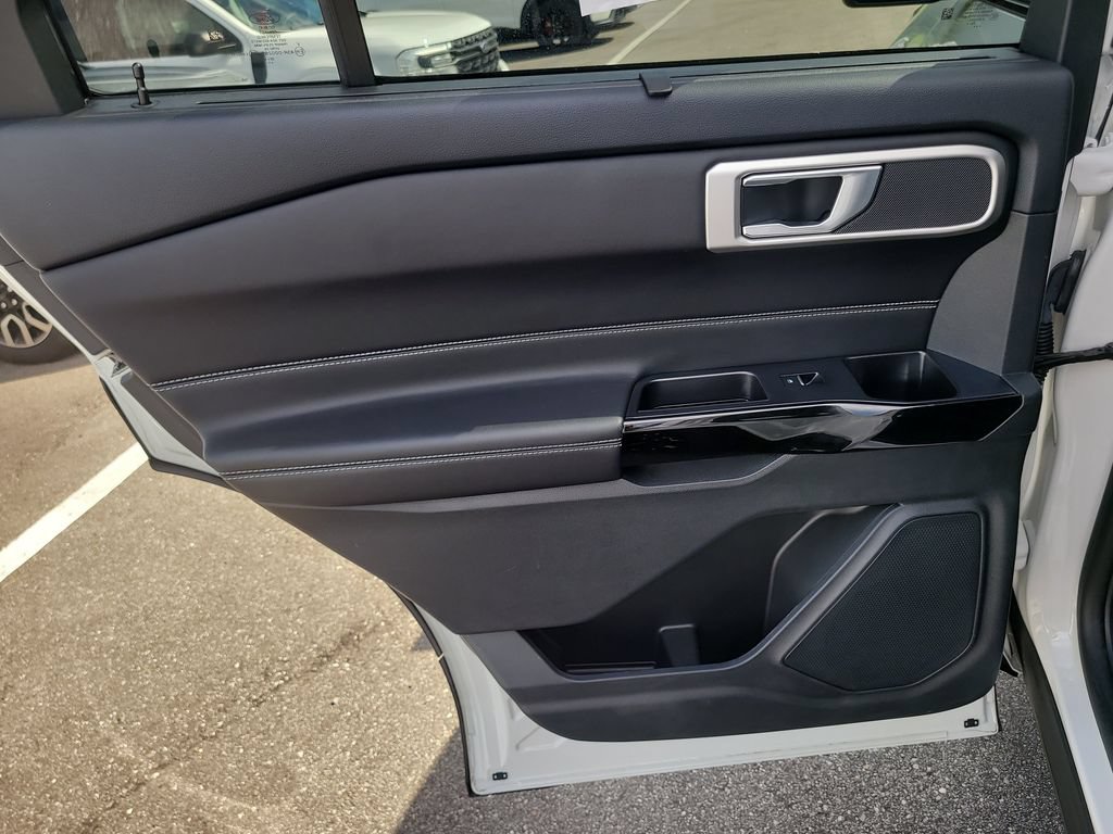 Certified 2023 Ford Explorer ST w/ ST Street Pack RWD image 9
