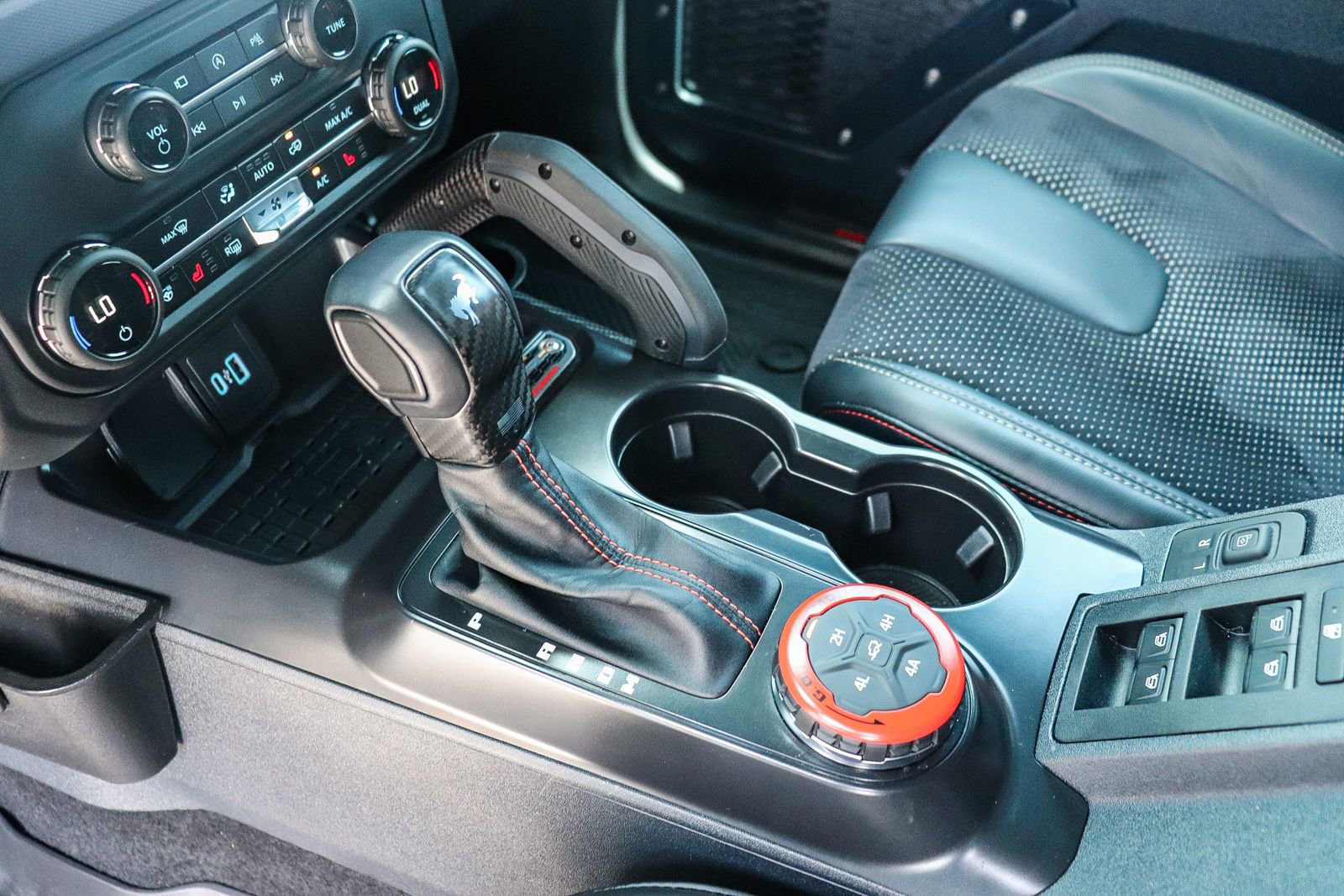 Certified 2024 Ford Bronco Raptor w/ Interior Carbon Fiber Pack 6 AWD/4WD image 19