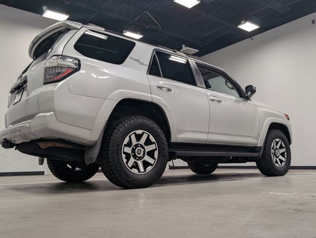 Used 2020 Toyota 4Runner TRD Off-Road image 10