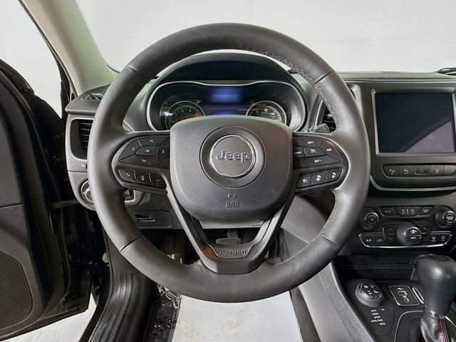 Used 2020 Jeep Cherokee Trailhawk w/ Technology Group image 11