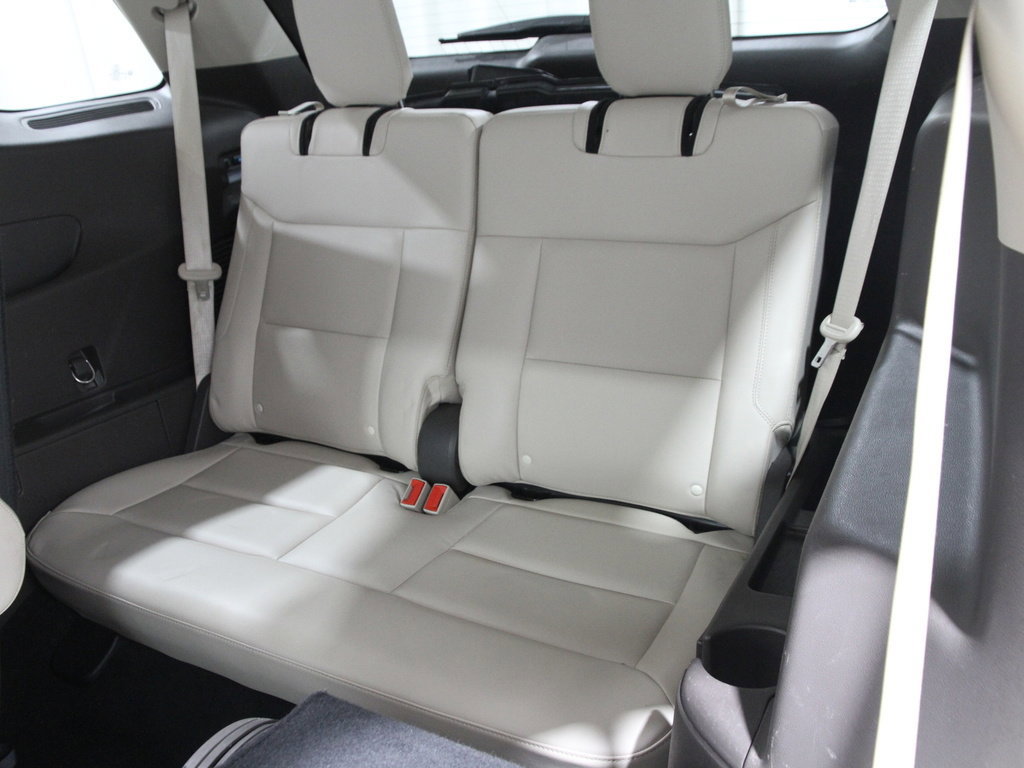 Certified 2021 Ford Explorer Platinum w/ Equipment Group 601A image 21