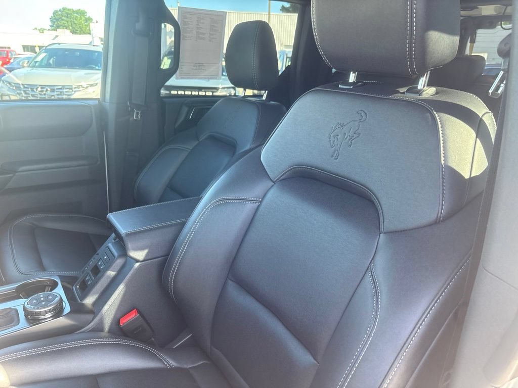 Certified 2025 Ford Bronco Badlands w/ Sasquatch Package AWD/4WD image 15