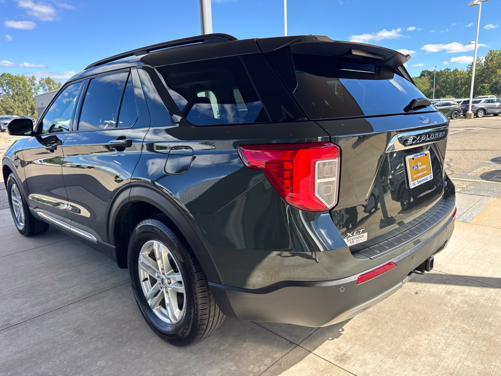 Certified 2024 Ford Explorer XLT w/ Equipment Group 202A AWD/4WD image 5