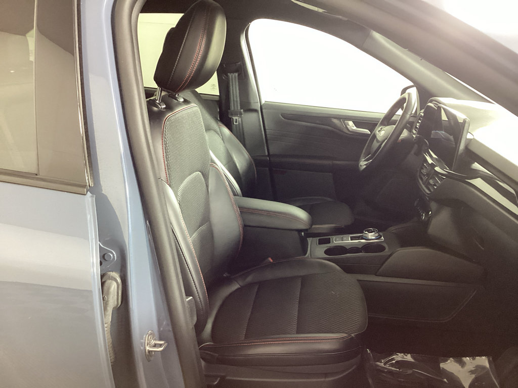 Certified 2024 Ford Escape ST-Line w/ Tech Pack #1 AWD/4WD image 8