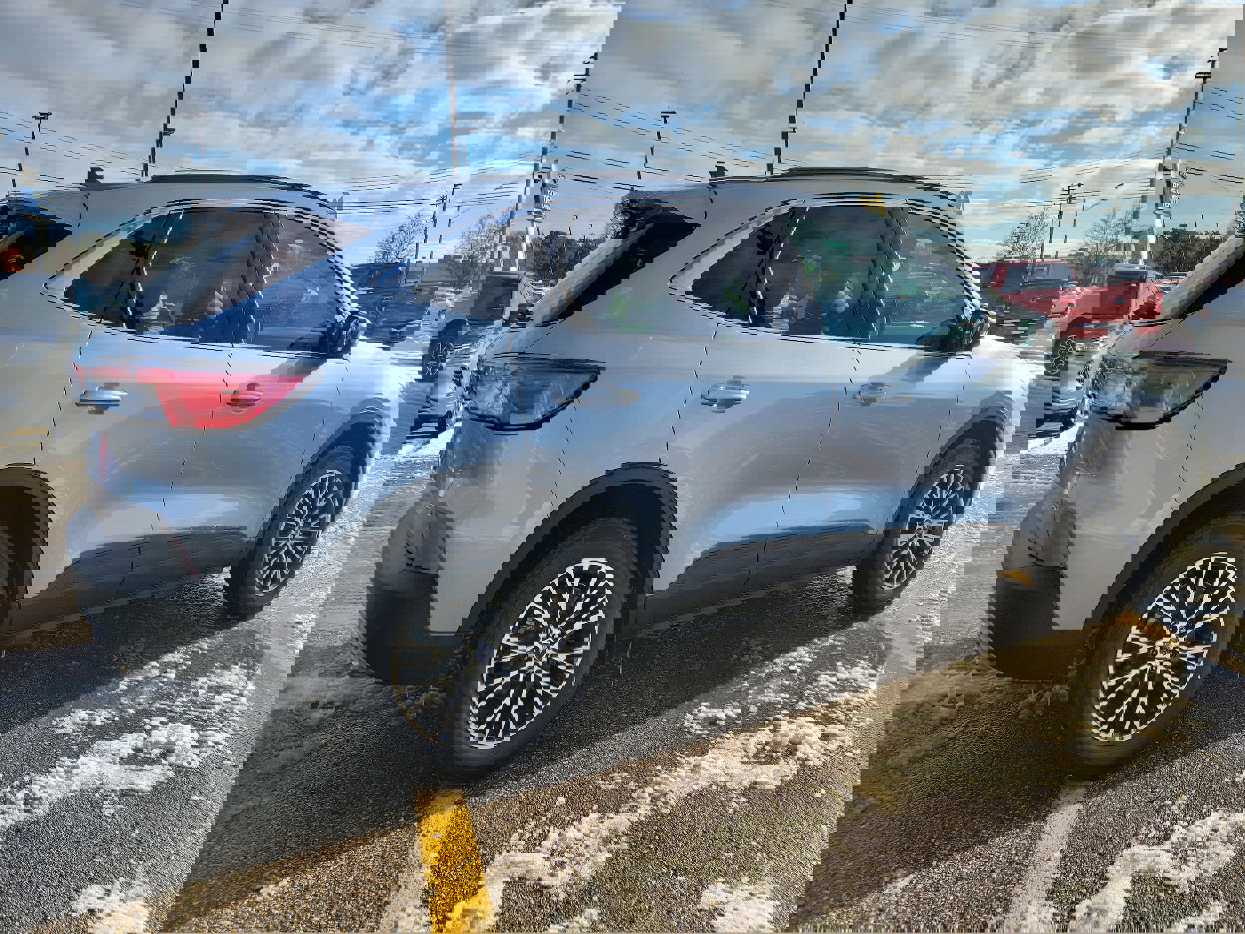 Certified 2022 Ford Escape Titanium image 3