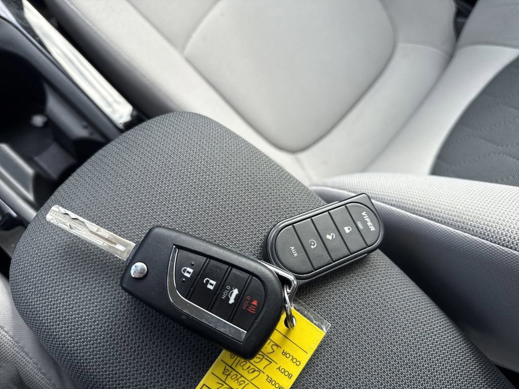 Used 2022 Toyota Corolla LE FWD image 23