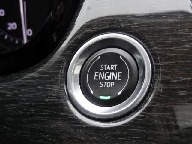 Used 2020 Cadillac XT6 Premium Luxury FWD image 32