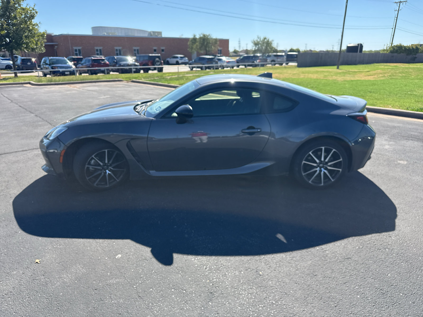 Used 2022 Toyota GR86 RWD image 2