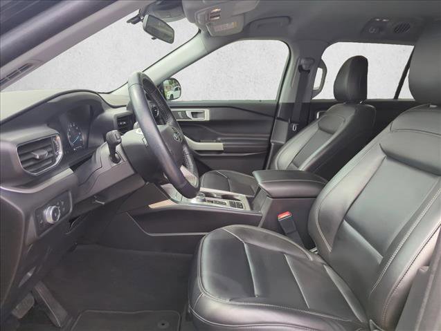 Certified 2022 Ford Explorer XLT w/ Equipment Group 202A RWD image 16
