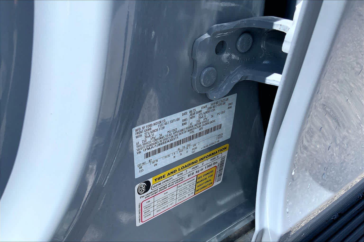 Certified 2025 Ford Expedition Active AWD/4WD image 31