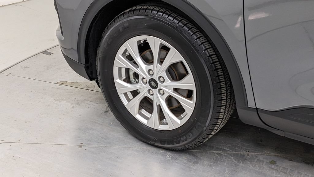 Certified 2023 Ford Escape Active w/ Cold Weather Package FWD image 4