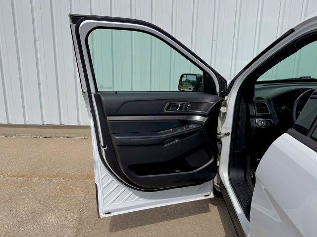 Certified 2018 Ford Explorer XLT AWD/4WD image 15