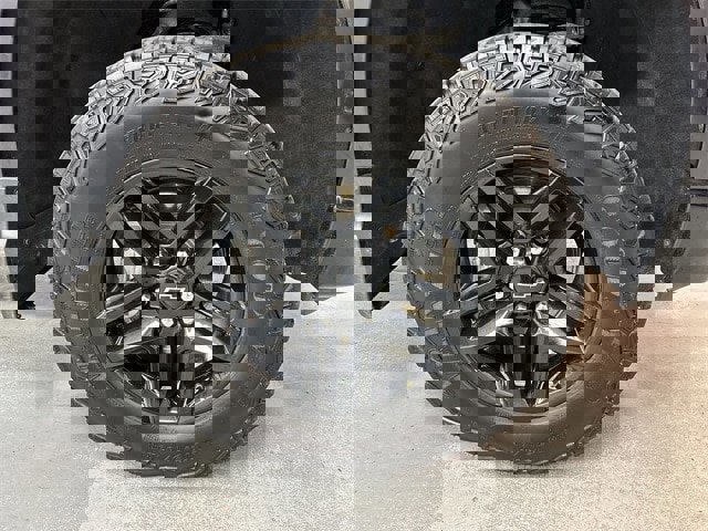 Used 2023 Chevrolet Silverado 1500 LT Trail Boss w/ Convenience Package II image 2