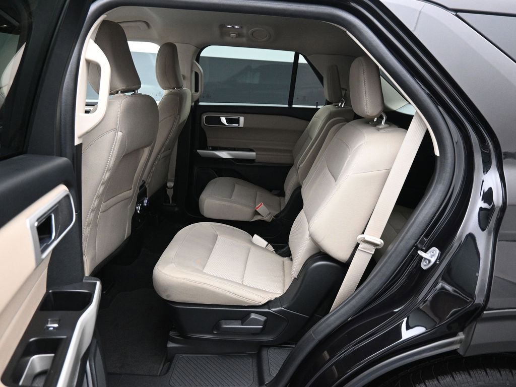 Certified 2022 Ford Explorer XLT image 46