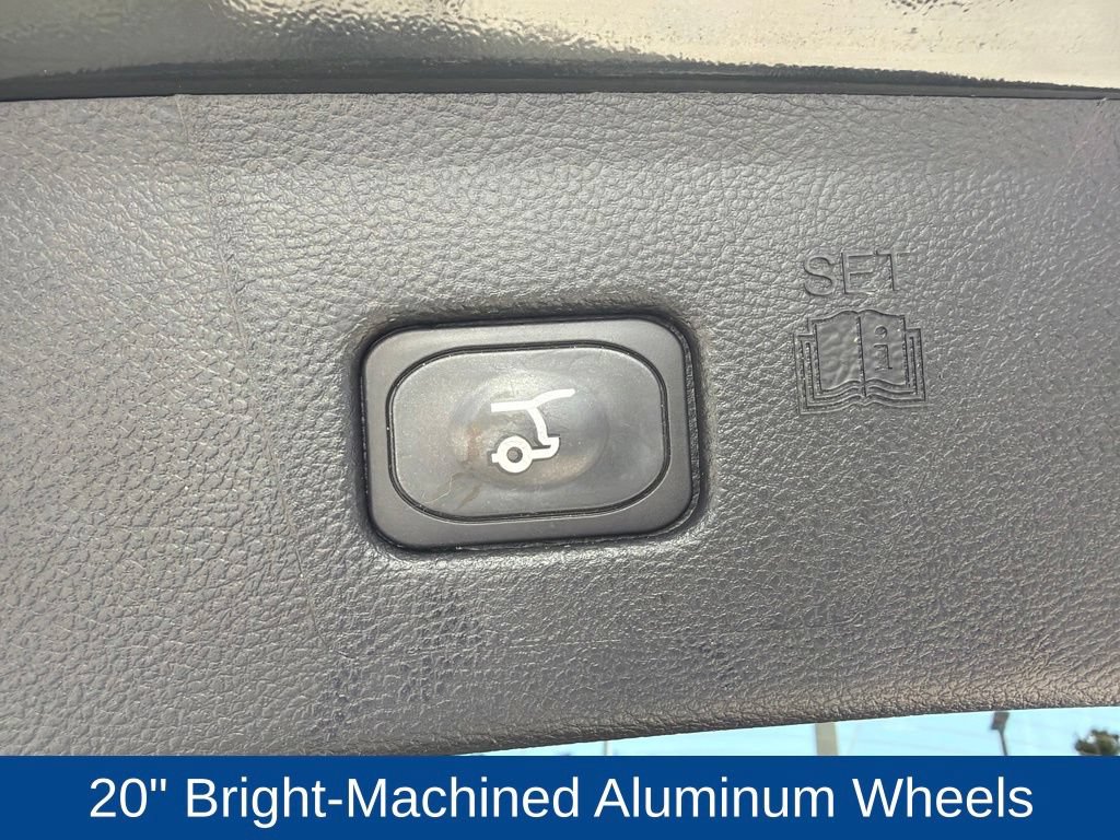 Certified 2024 Ford Edge Titanium AWD/4WD image 11