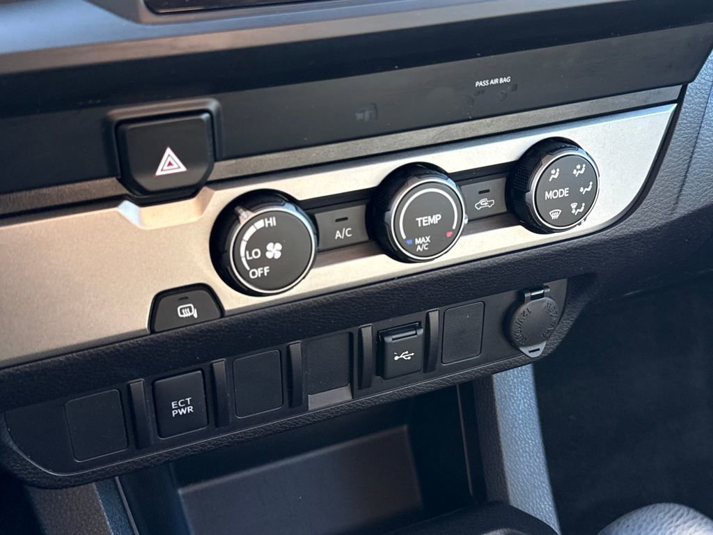Used 2022 Toyota Tacoma SR image 22