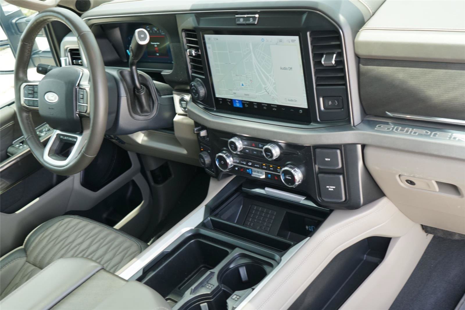 Certified 2025 Ford F450 Platinum w/ Platinum Plus Package AWD/4WD image 27